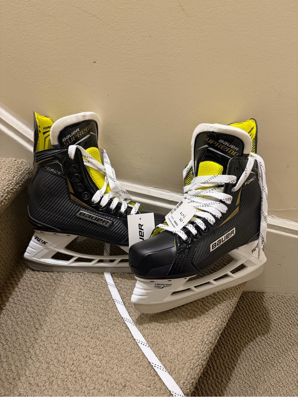 Bauer Men's Black and Neon Yellow Hockey Skates